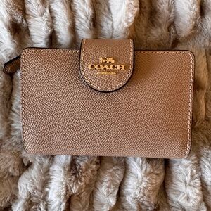 Coach Medium Corner Zip Wallet - Brand New